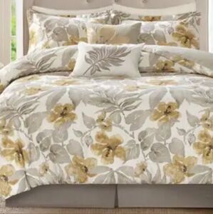 Harbor House Gabrielle King Duvet Cover 104" x 90"